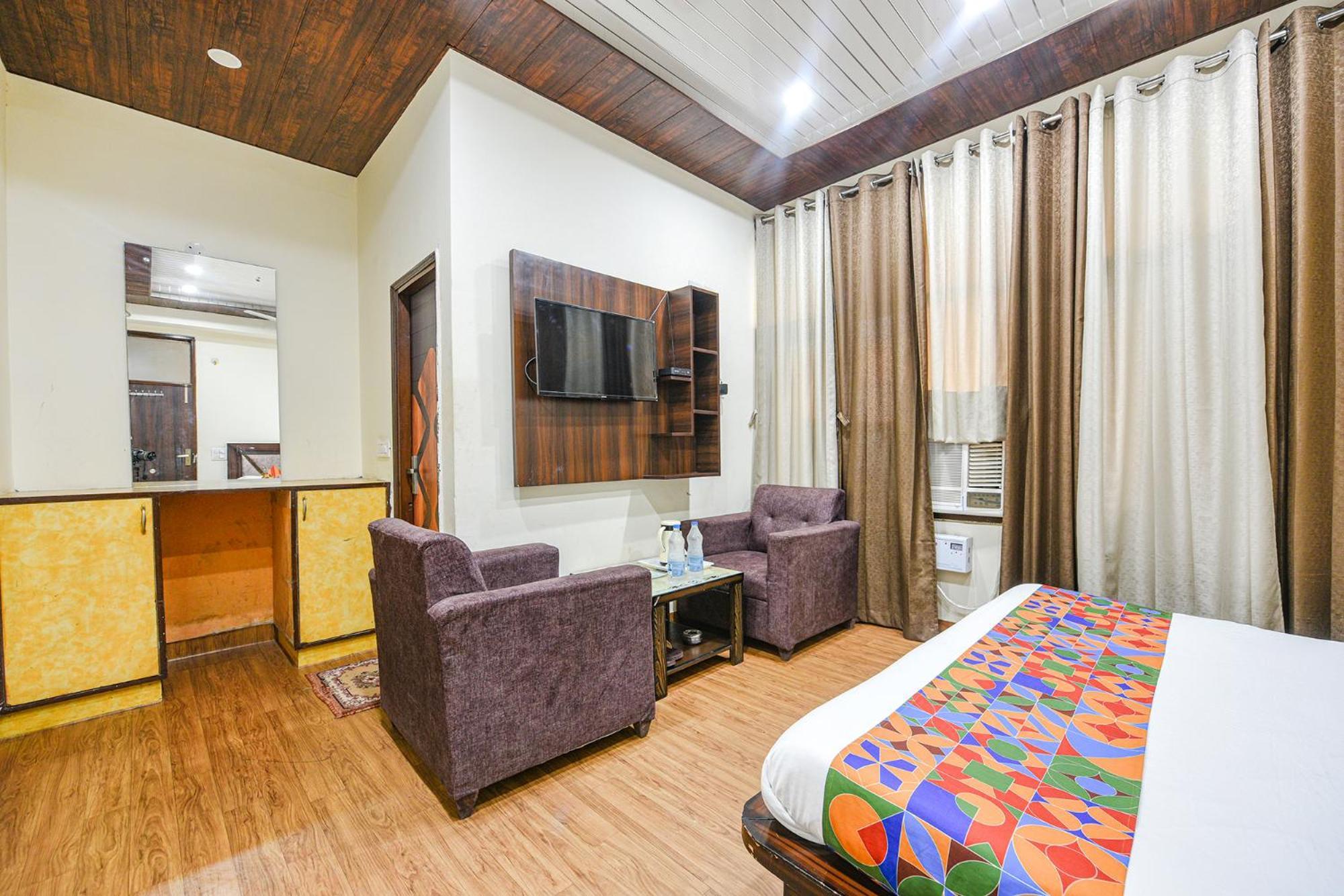 Fabhotel Royal Inn Chandīgarh المظهر الخارجي الصورة