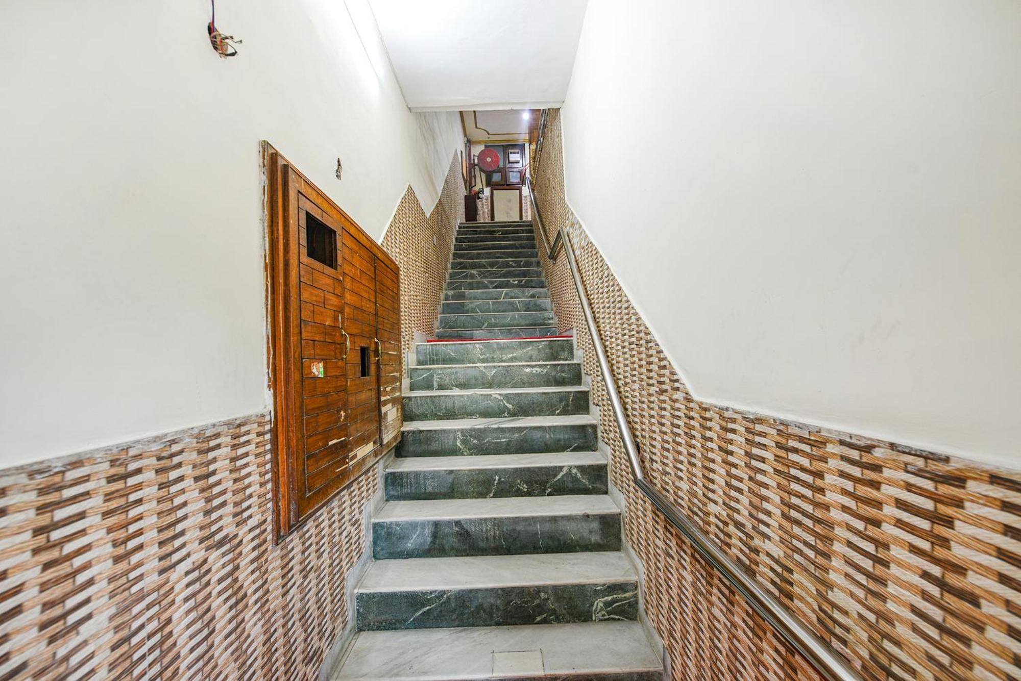 Fabhotel Royal Inn Chandīgarh المظهر الخارجي الصورة
